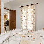 Antonia Studios Aparthotel 4*