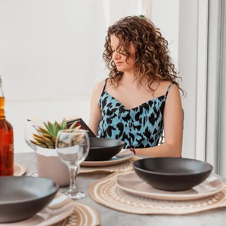 Antonia Studios Aparthotel