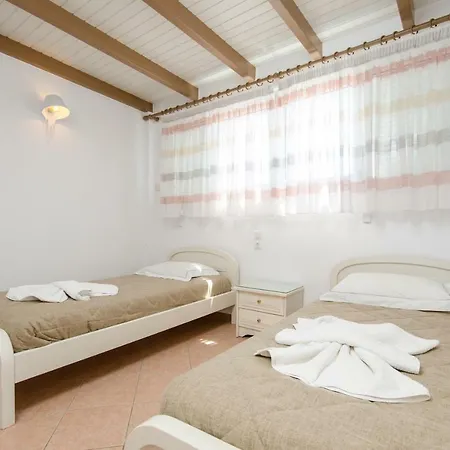 Antonia Studios 3* Naxos City