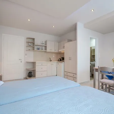 Antonia Studios 3* Naxos City