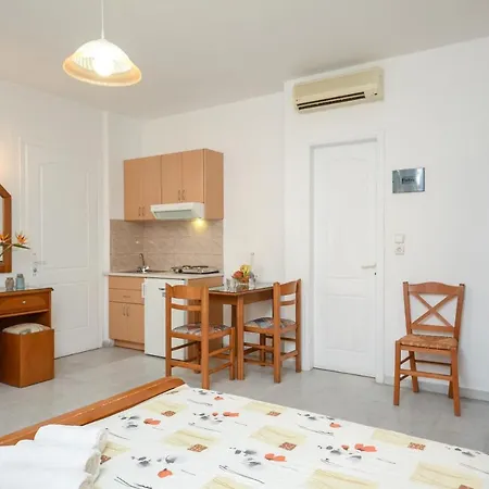 Aparthotel Antonia Studios 3*